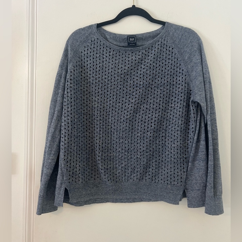 GAP Heather light blue Perforated Knit Top size S (W135)